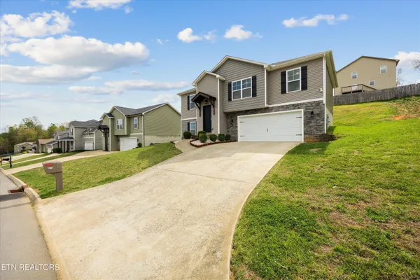 $395,000 | 7931 Poplar Grove Lane, Powell, TN 37849