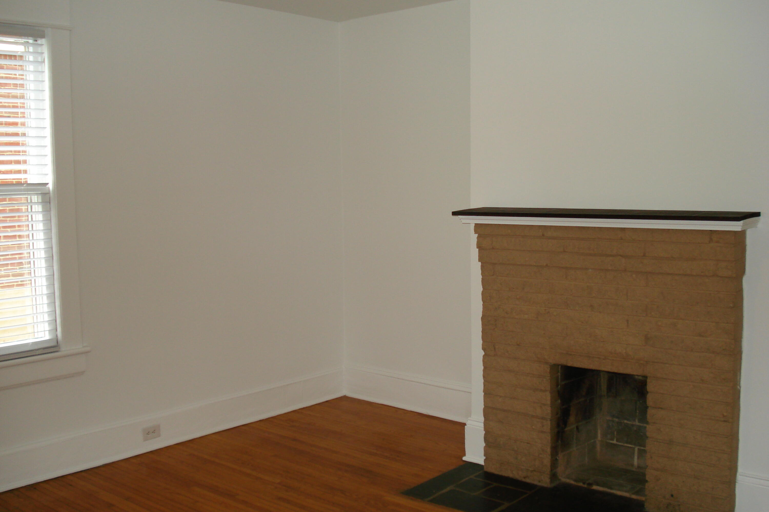 1837 Avon Road Southwest Roanoke, VA 24015 - Photo 2 of 10 DSC02269