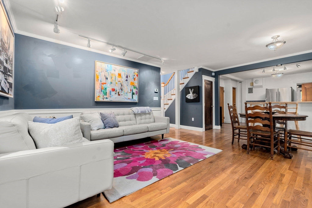 737 Chestnut Street Waban, MA 02468 - Photo 14 of 40 Gallery Image 14