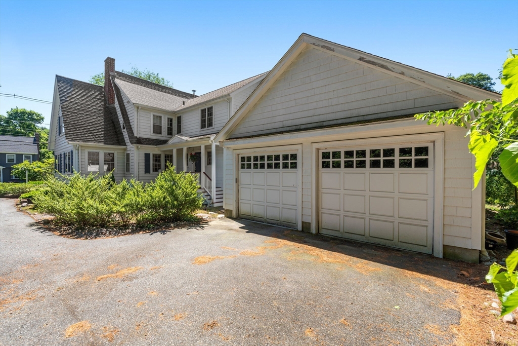 737 Chestnut Street Waban, MA 02468 - Photo 33 of 40 Gallery Image 33