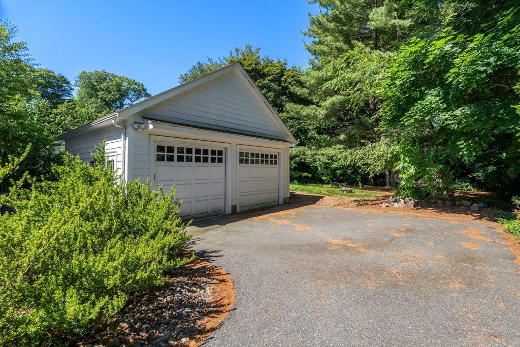 737 Chestnut Street Waban, MA 02468 - Photo 34 of 40 Gallery Image 34