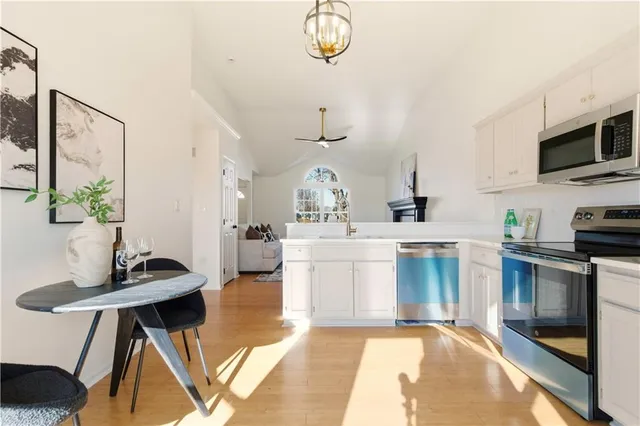 $274,000 | 16405 East 3rd Terrace South, Independence, MO 64056