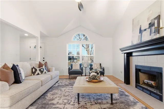 $274,000 | 16405 East 3rd Terrace South, Independence, MO 64056