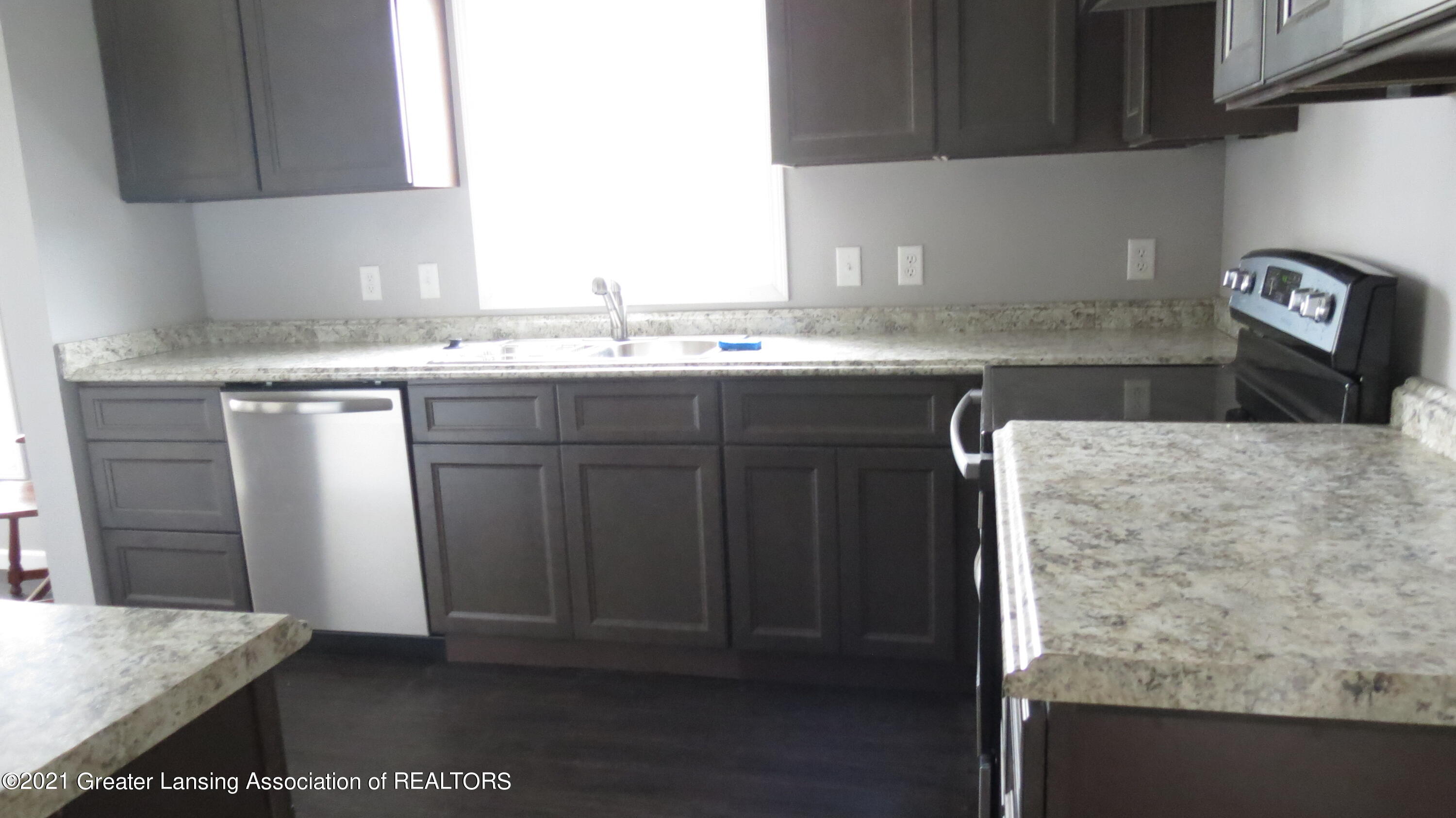 6893 South Krepps Road St. Johns, MI 48879 - Photo 6 of 42 IMG_8959