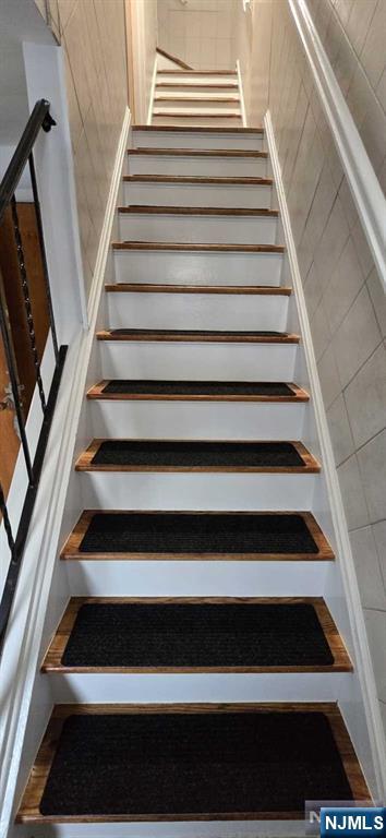 141 Grant Avenue, Unit 3 East Newark, NJ 07029 - Photo 12 of 13 a view of entryway