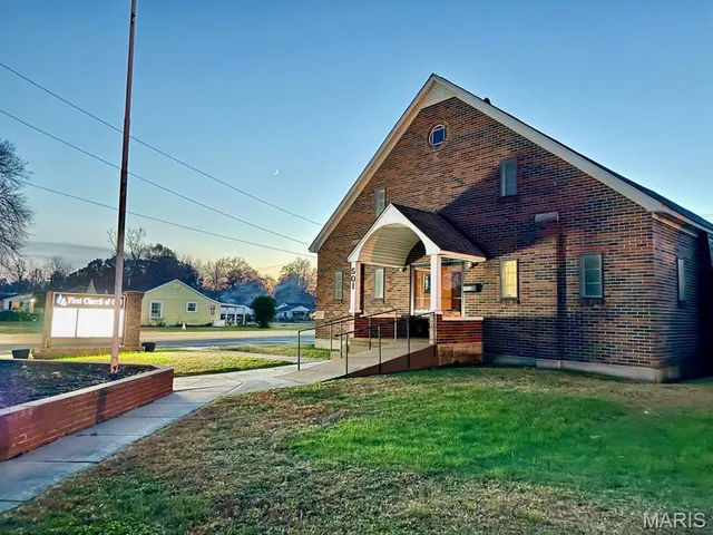 $199,900 | 501 North Catalpa Street, Dexter, MO 63841