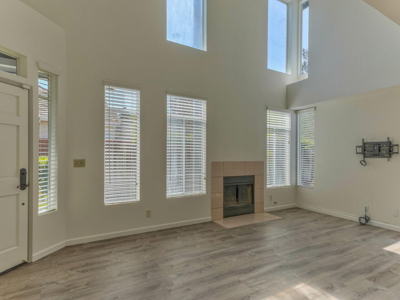 21048 Country Park Road Salinas, CA 93908 - Photo 4 of 36 Gallery Image 4