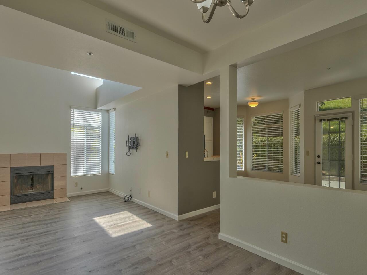 21048 Country Park Road Salinas, CA 93908 - Photo 7 of 36 Gallery Image 7