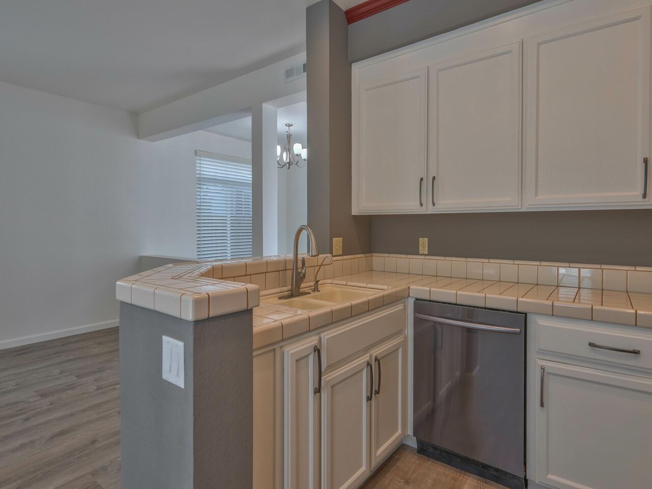 21048 Country Park Road Salinas, CA 93908 - Photo 9 of 36 Gallery Image 9
