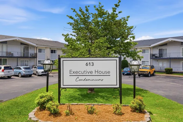 $250,000 | 613 Hillsboro Road, Unit B21, Franklin, TN 37064