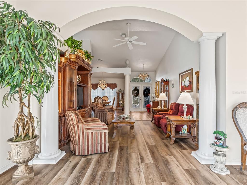 1409 Meadow View Way Lady Lake, FL 32159 - Photo 16 of 61