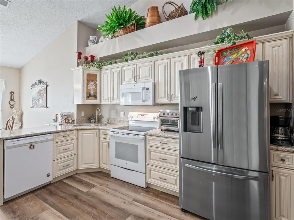 1409 Meadow View Way Lady Lake, FL 32159 - Photo 25 of 61