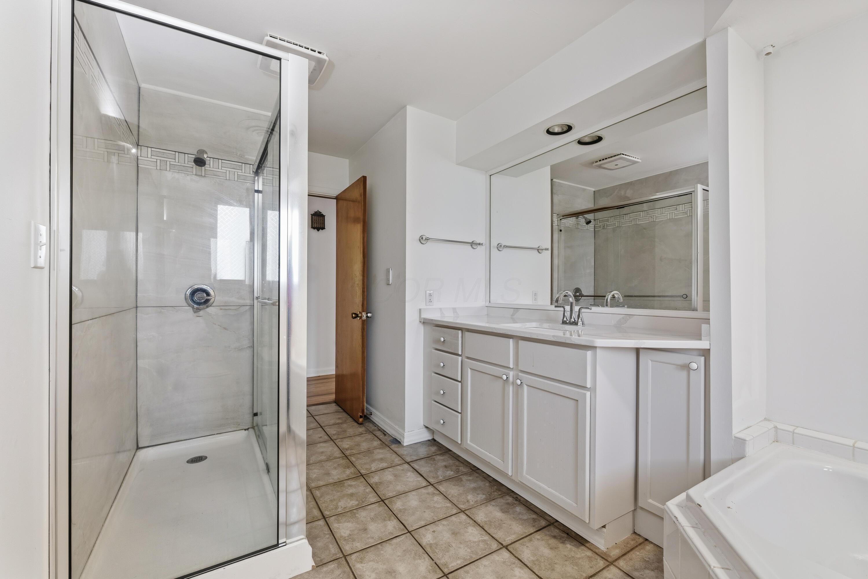 4356 Dublin Road Columbus, OH 43221 - Photo 13 of 77