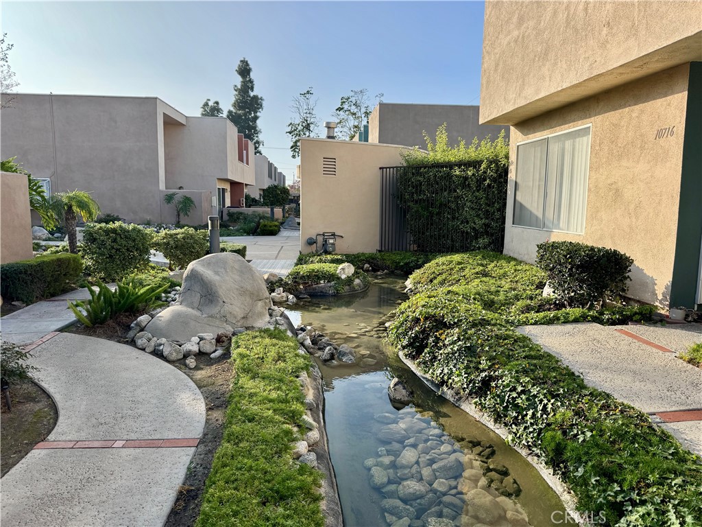 10748 Knott Avenue Stanton, CA 90680 - Photo 12 of 15 walkway