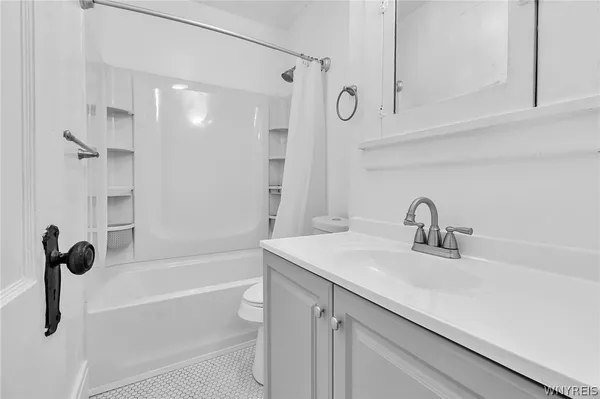 $1,800 | 49 Virgil Avenue, Buffalo, NY 14216