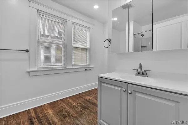 $1,800 | 49 Virgil Avenue, Buffalo, NY 14216