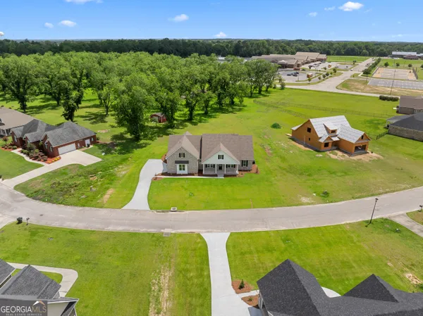 $484,900 | 9 Honeysuckle Way, Claxton, GA 30417