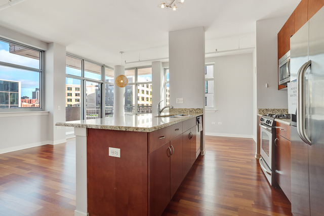 511 West Division Street, Unit 506 Chicago, IL 60610 - Photo 6 of 15