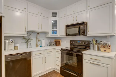 $359,900 | 252 Howle Avenue, Unit B1, Charleston, SC 29412