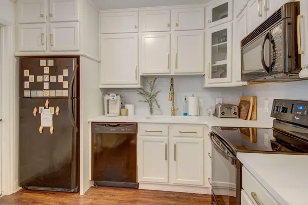 $343,000 | 252 Howle Avenue, Unit B1, Charleston, SC 29412