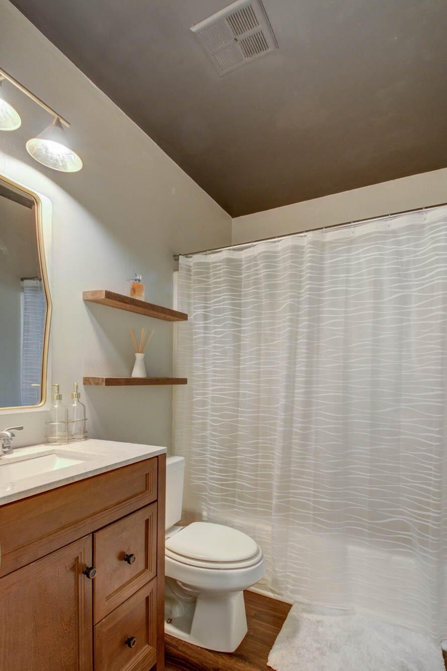 252 Howle Avenue, Unit B1 Charleston, SC 29412 - Photo 9 of 13 1946541924232398649-8