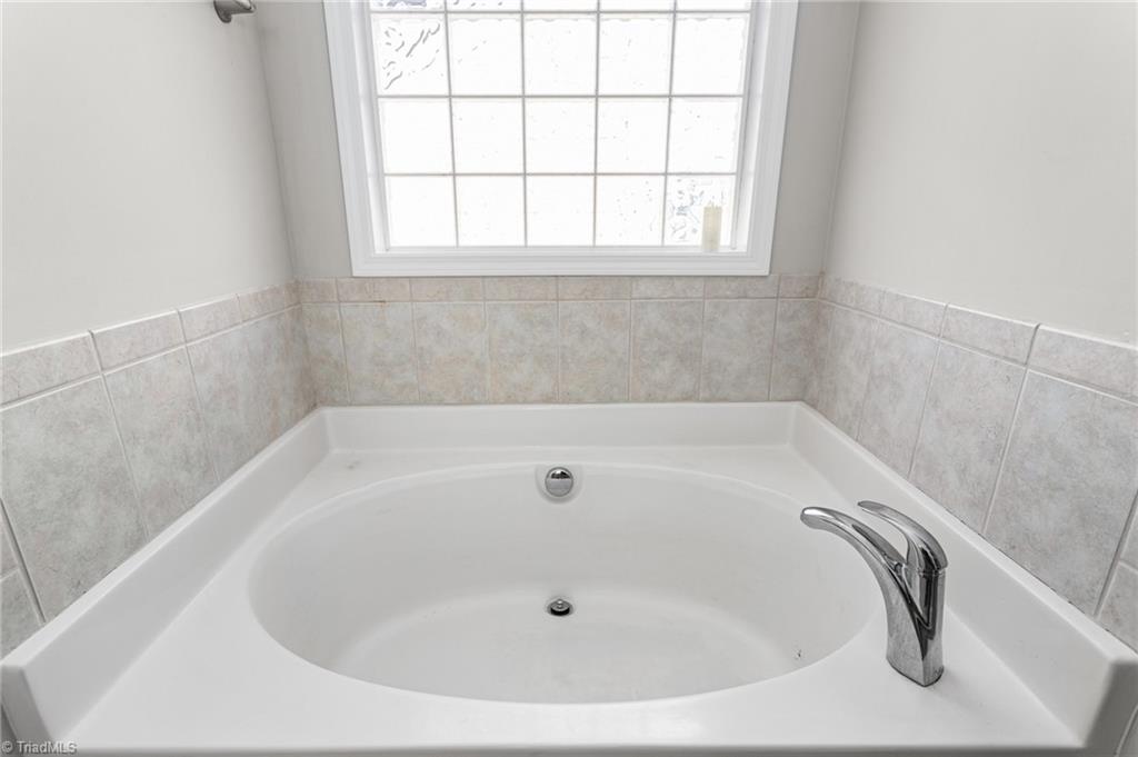 4050 Forbes Way Burlington, NC 27215 - Photo 25 of 50