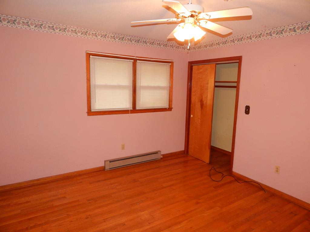 1951 Edmonds Road Galax, VA 24333 - Photo 22 of 25 Gallery Image 22