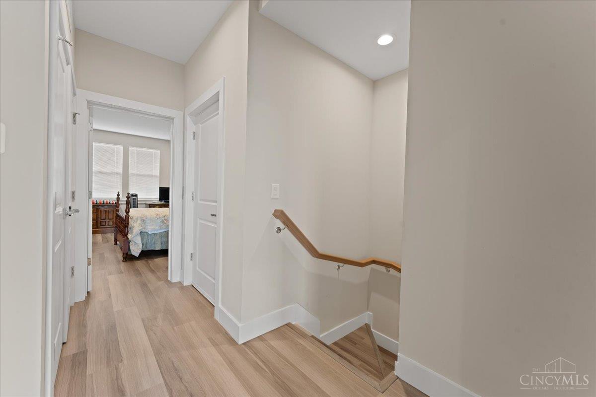 3906 Edwards Road, Unit B Cincinnati, OH 45209 - Photo 36 of 47