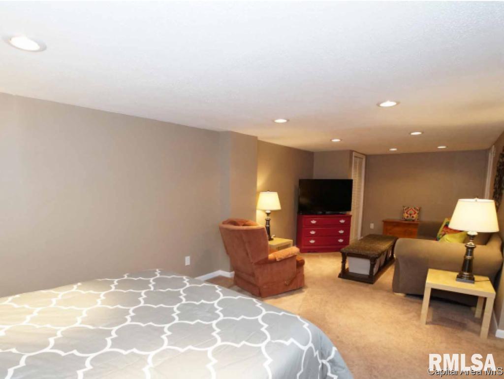 34 Bonnie Court Springfield, IL 62704 - Photo 8 of 30 Gallery Image 8