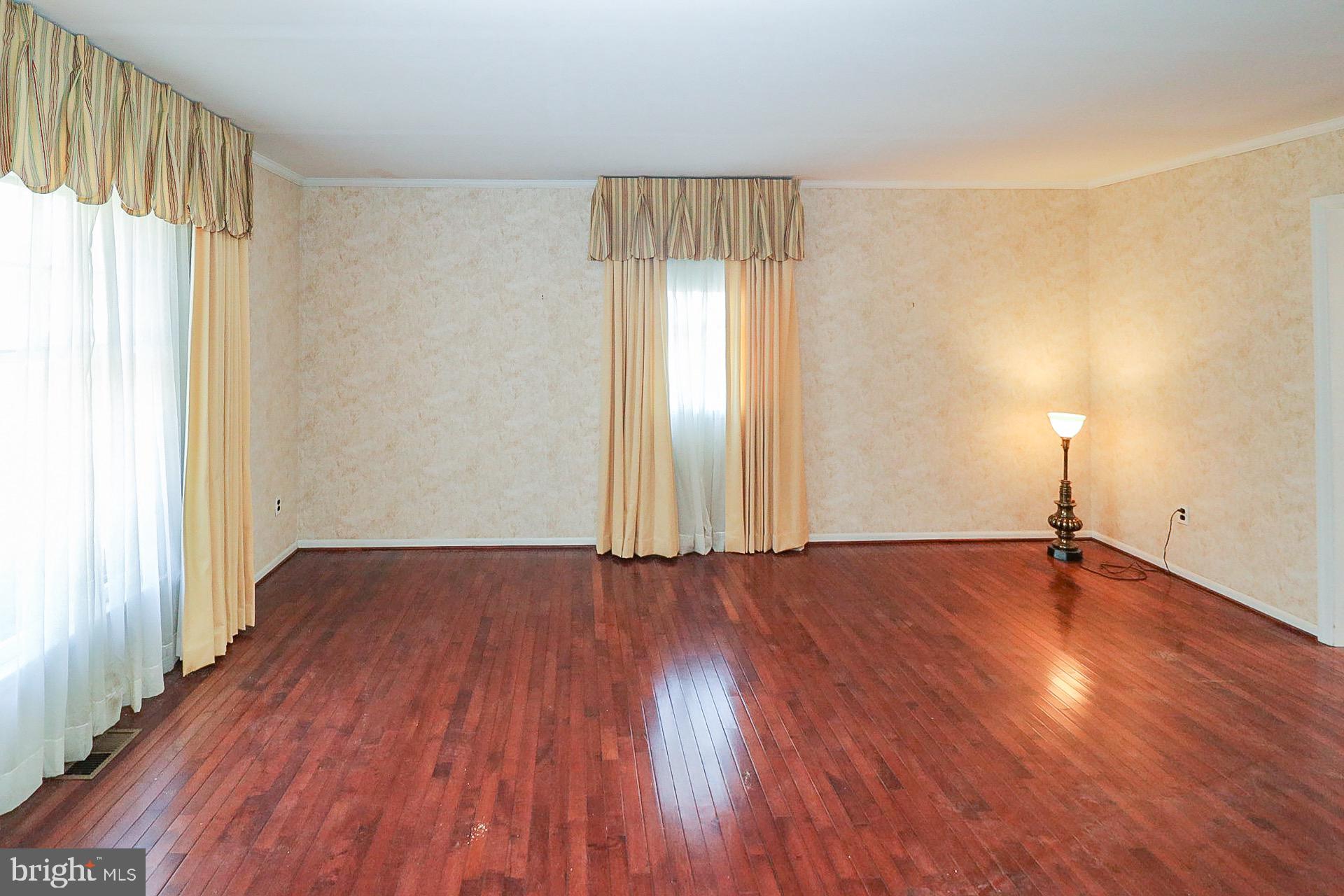 240 North Riding Drive Moorestown, NJ 08057 - Photo 3 of 37 Gallery Image 3