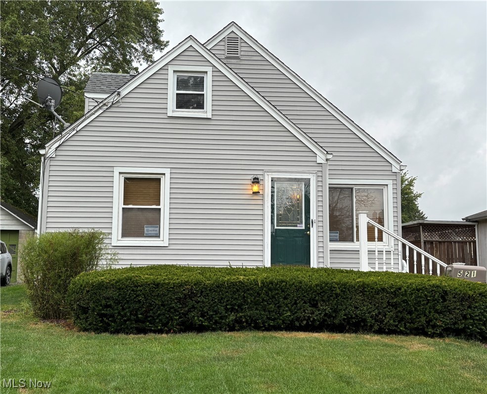 521 6th Street Struthers, OH 44471 - Photo 1 of 27 Front view