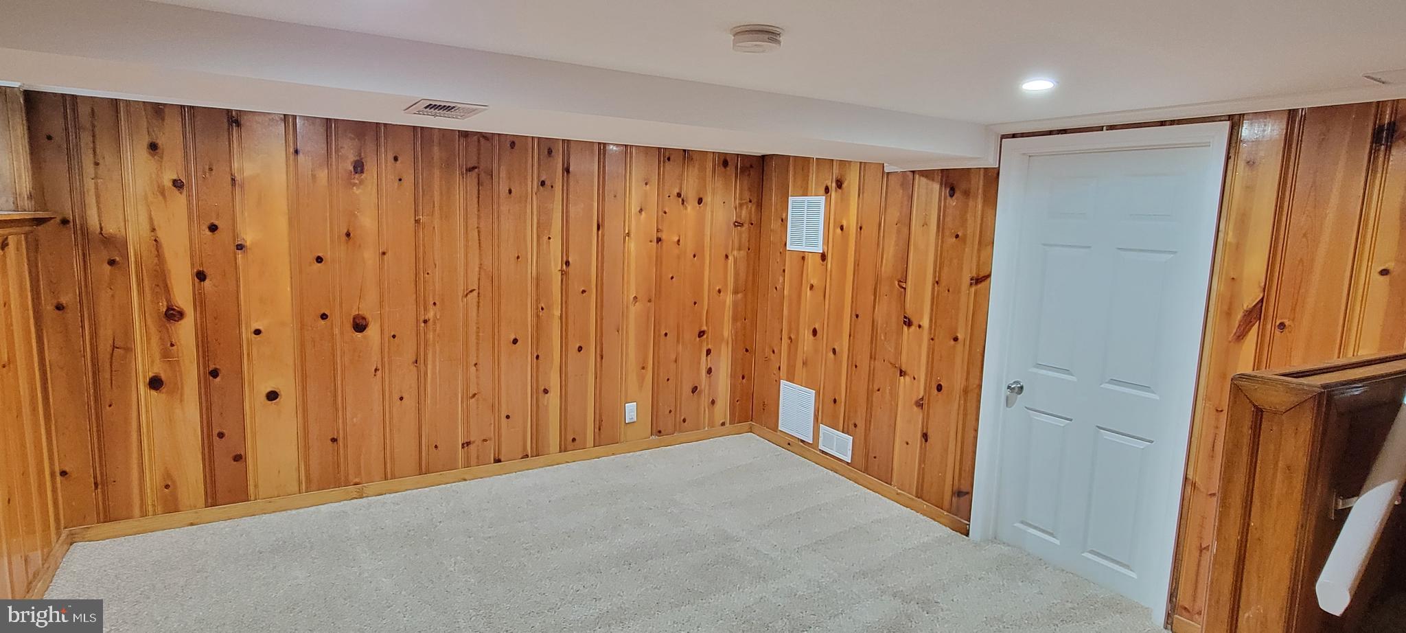 452 Westfield Road Dundalk, MD 21222 - Photo 23 of 34 a view of a hallway with entryway