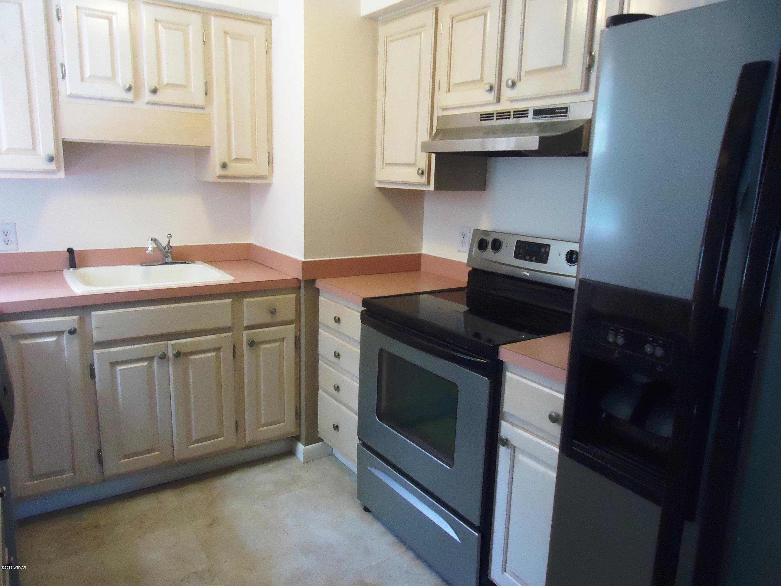 2128 Reed Street Williamsport, PA 17701 - Photo 5 of 15 Kitchenn