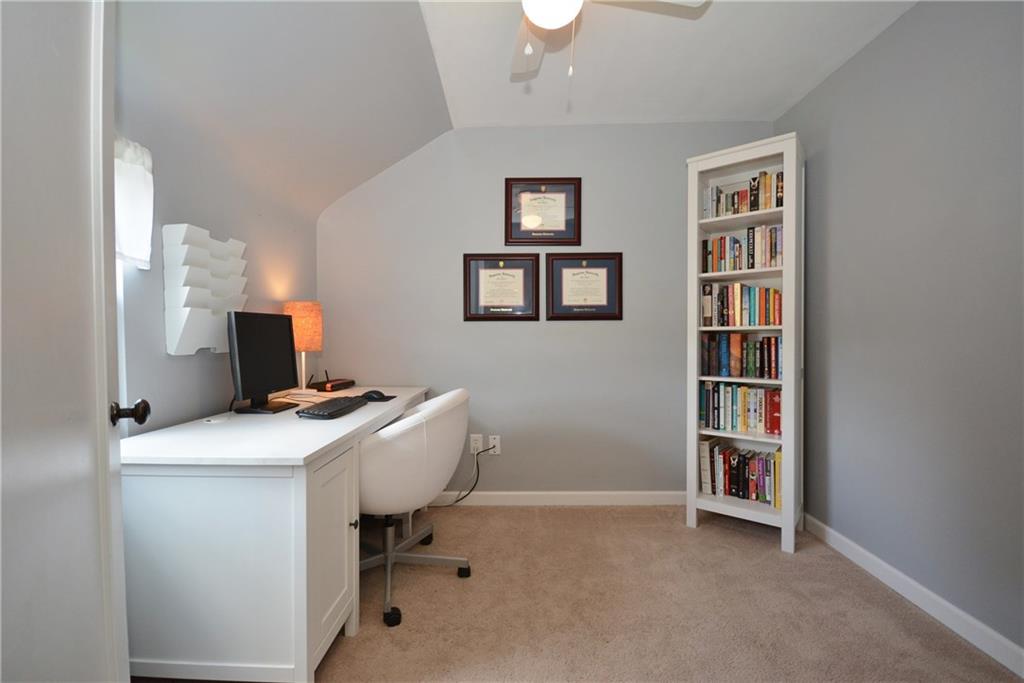 4139 Highgrove Road Whitehall, PA 15236 - Photo 15 of 25 Gallery Image 15