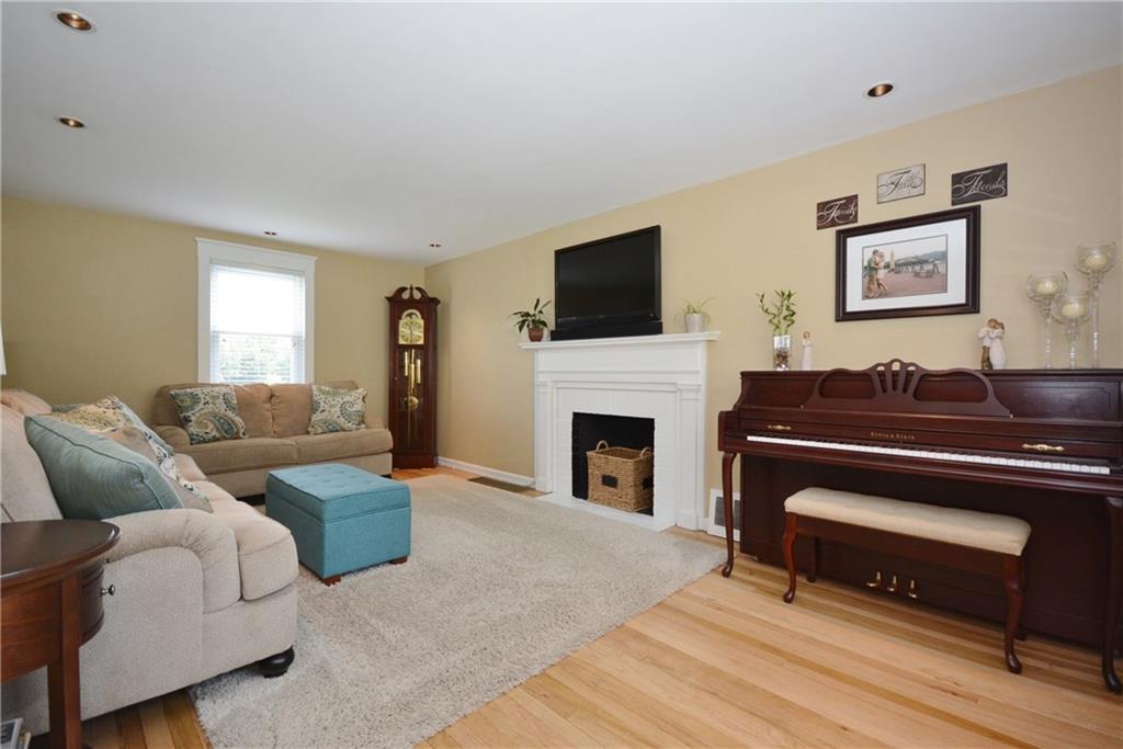 4139 Highgrove Road Whitehall, PA 15236 - Photo 4 of 25 Gallery Image 4