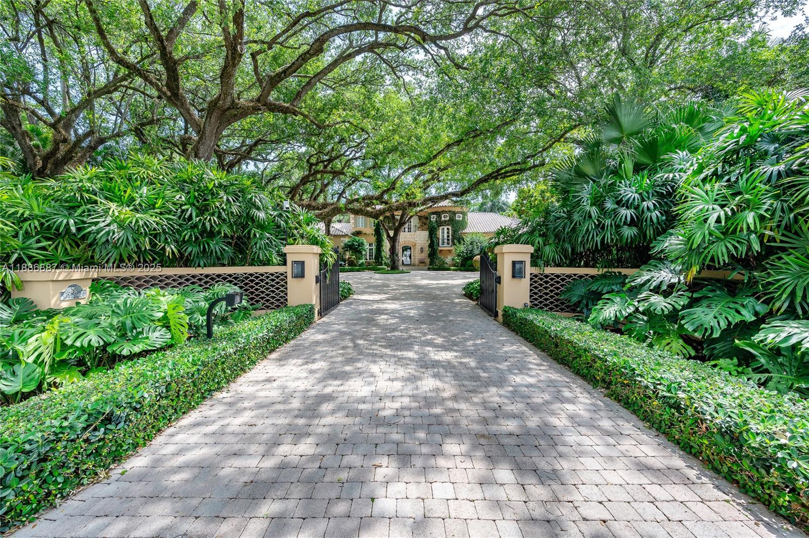 4790 Southwest 78th Street Miami, FL 33143 - Photo 2 of 24