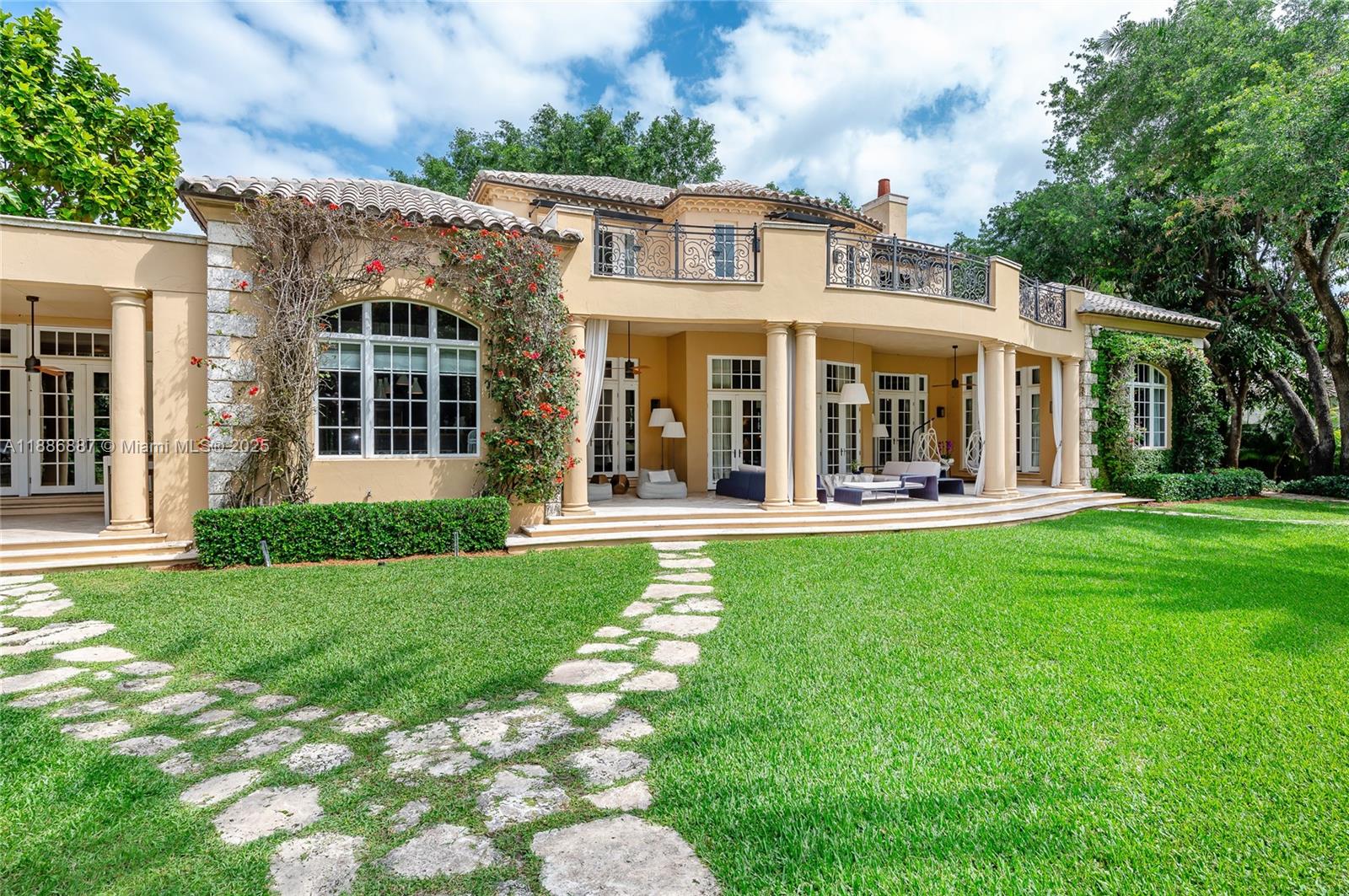 4790 Southwest 78th Street Miami, FL 33143 - Photo 7 of 24