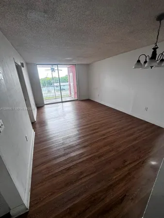 $129,000 | Point South, Miami, FL 33157