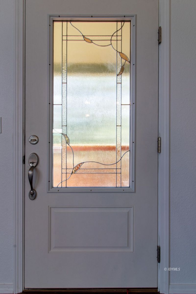 53610 Jeffery Pine Road Idyllwild, CA 92549 - Photo 15 of 38 Leaded glass entry door