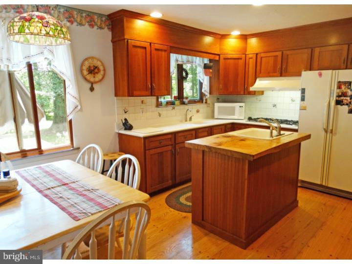 4607 Smith Road Newtown, PA 18940 - Photo 13 of 25 Gallery Image 13
