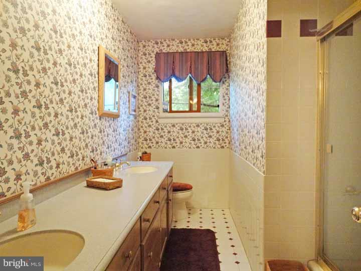 4607 Smith Road Newtown, PA 18940 - Photo 18 of 25 Gallery Image 18