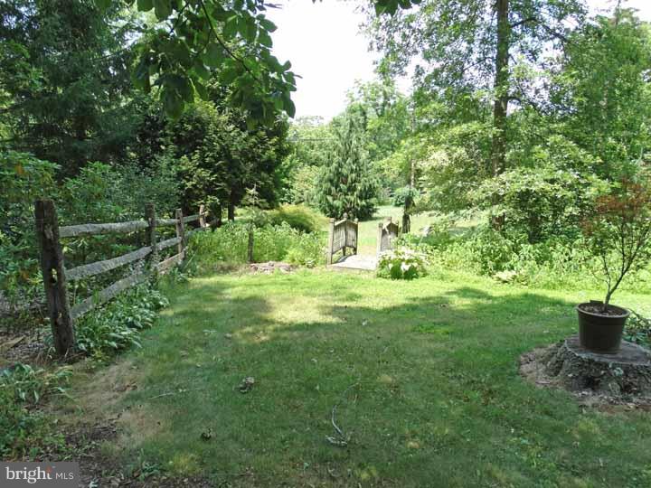 4607 Smith Road Newtown, PA 18940 - Photo 21 of 25 Gallery Image 21