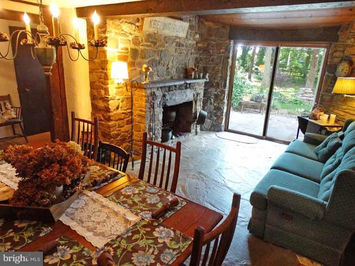 4607 Smith Road Newtown, PA 18940 - Photo 6 of 25 Gallery Image 6