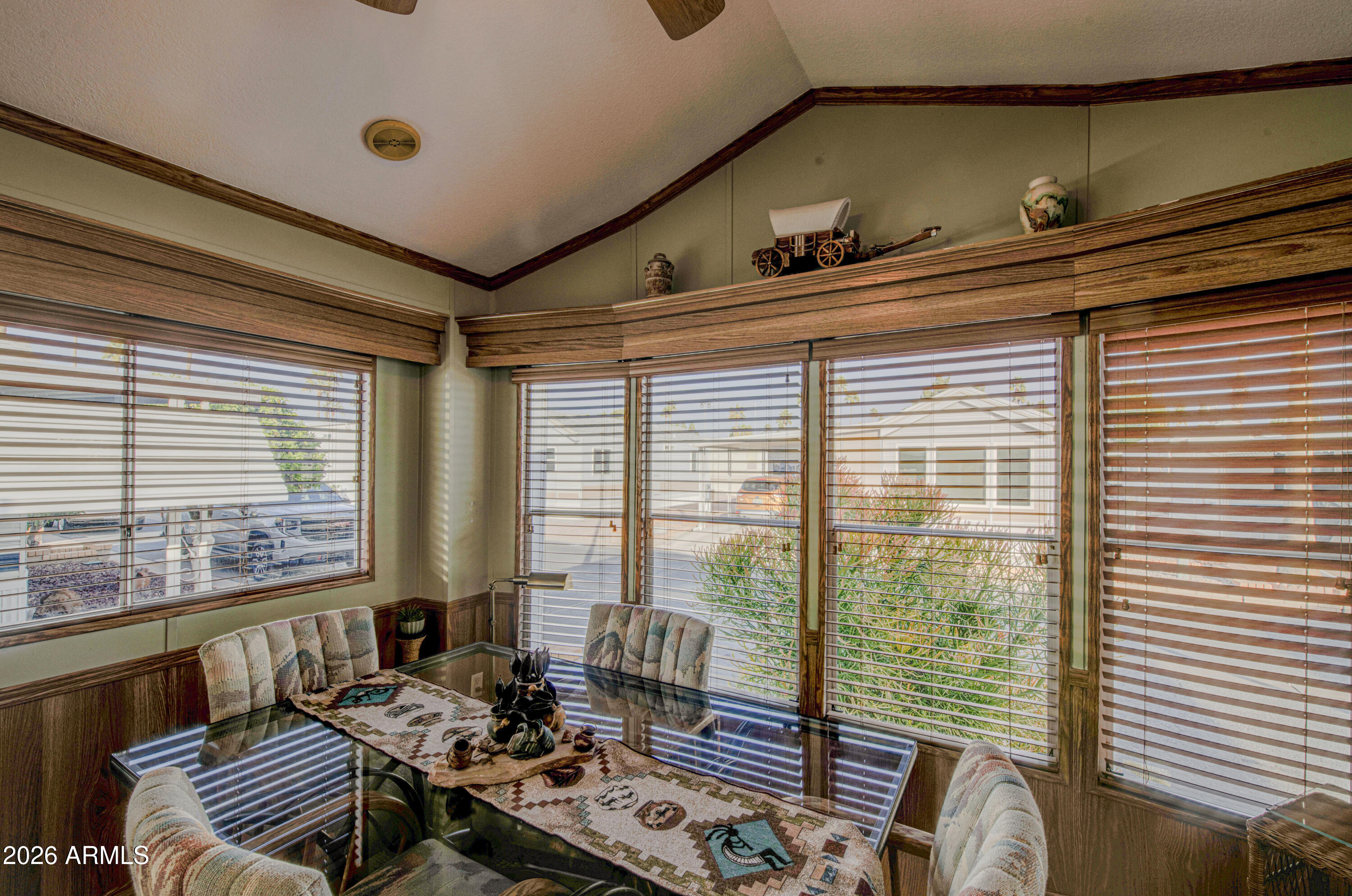 111 South Greenfield Road, Unit 765 Mesa, AZ 85206 - Photo 8 of 31 a living room with furniture and a window