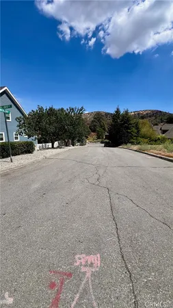 $185,000 | 5419 Pacific Crest Drive, Wrightwood, CA 92397