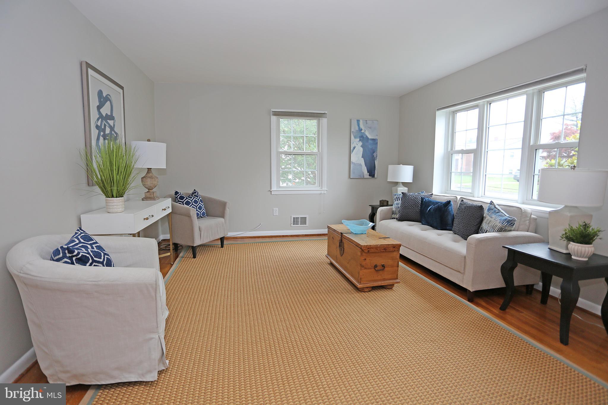 6015 Burnt Oak Road Baltimore, MD 21228 - Photo 3 of 32