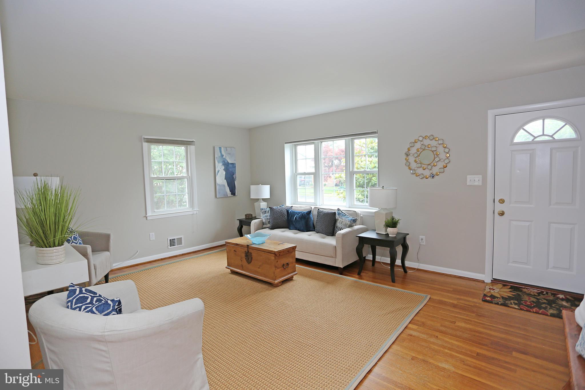 6015 Burnt Oak Road Baltimore, MD 21228 - Photo 7 of 32