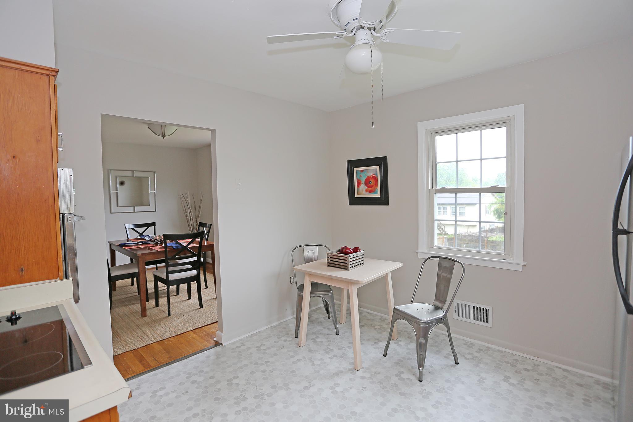 6015 Burnt Oak Road Baltimore, MD 21228 - Photo 9 of 32