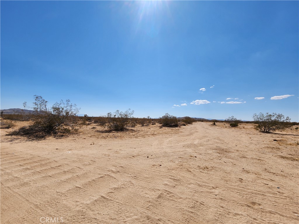 2025 Mc Garry Road Joshua Tree, CA 92252 - Photo 3 of 3
