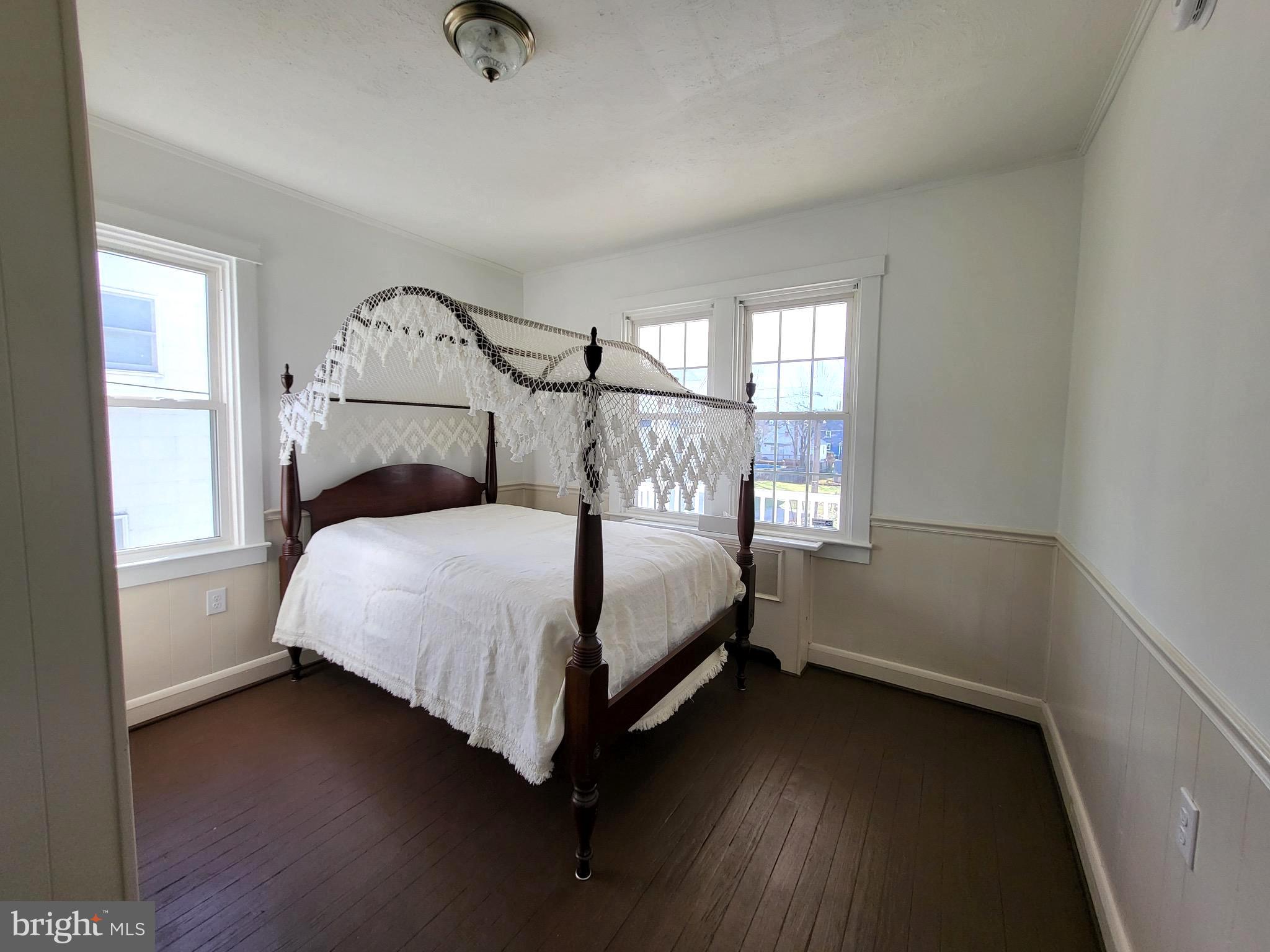 3108 Texas Avenue Baltimore, MD 21234 - Photo 27 of 34 a bedroom with a bed and a window
